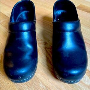 Dansko Clog Women’s 38